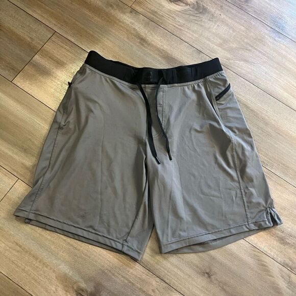 Hylete Lot‎ of 2 Athletic Workout Shorts Men Medium  Bin O-20 - Picture 4 of 5